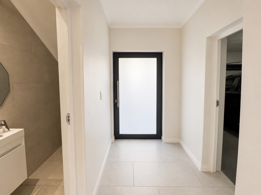 4 Bedroom Property for Sale in Sandown Western Cape